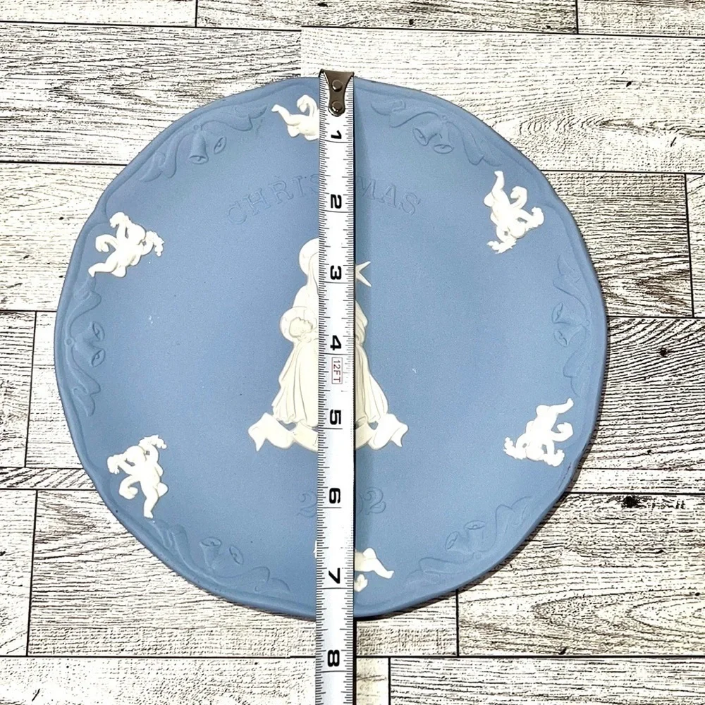 Wedgwood 2002 Japsperware Christmas Plate Love